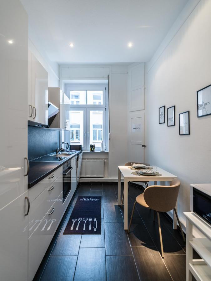 Hochwertige Altbauwohnung Im Modernen Stil In Wiesbaden - Kueche - Terrasse - Wlan - Zentral Eksteriør billede