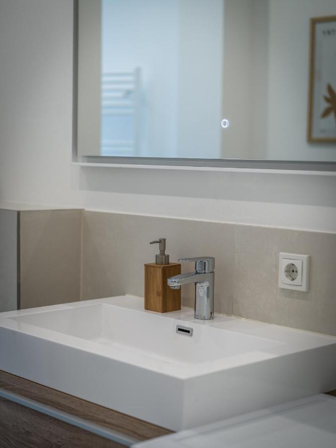 Hochwertige Altbauwohnung Im Modernen Stil In Wiesbaden - Kueche - Terrasse - Wlan - Zentral Eksteriør billede